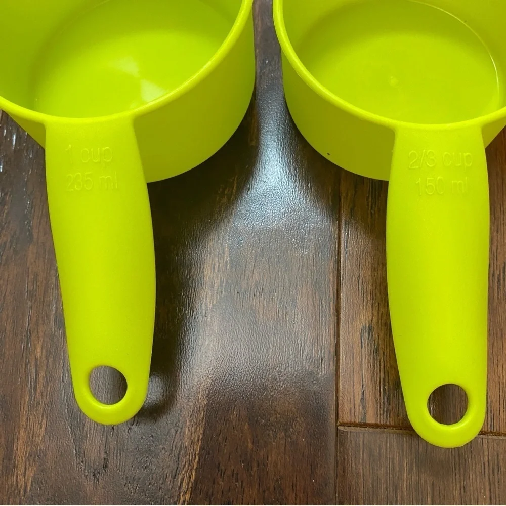 EUC Mixed lot of Measuring Cups Lime Green Orange